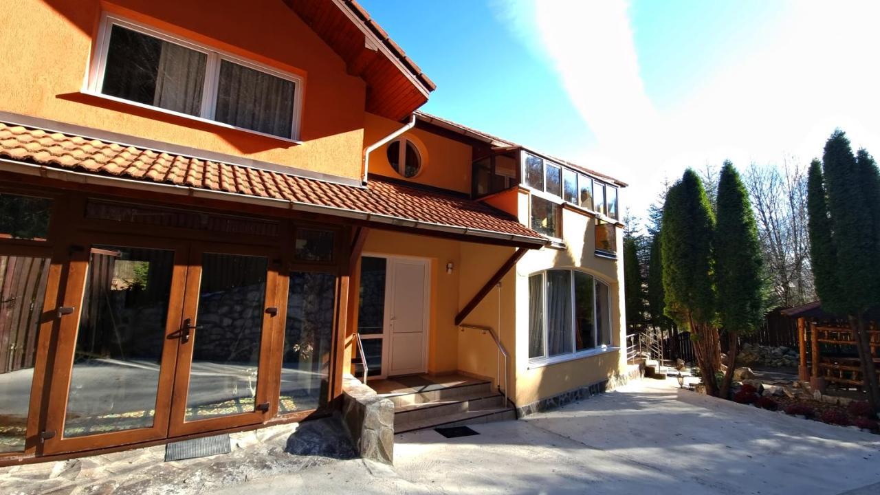 Marble Villa: Luxury Estate - Central But Intimate シナヤ エクステリア 写真